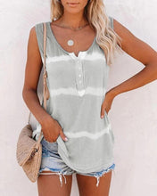 将图片加载到图库查看器,Casual Tie-dye Button T-shirt