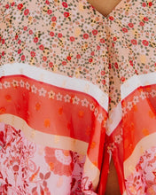 将图片加载到图库查看器,FRESH START METALLIC HALTER CROP TOP