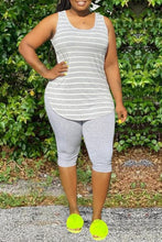 将图片加载到图库查看器,Plus Size Stripe Print Sleeveless Top & Shorts