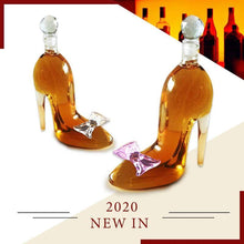 将图片加载到图库查看器,High heeled shoe shaped decanter(With sealing strip)