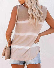 将图片加载到图库查看器,Casual Tie-dye Button T-shirt