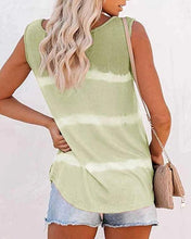 将图片加载到图库查看器,Casual Tie-dye Button T-shirt