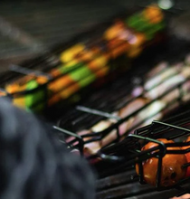 将图片加载到图库查看器，Barbecue baskets- enjoy the kebab.
