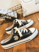 将图片加载到图库查看器，Sweet daisy canvas shoes &amp; Love hidden in the heart
