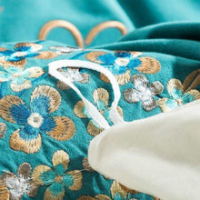 将图片加载到图库查看器，Brushed Cotton Embroidery Premium Duvet Cover Set-Silver Village
