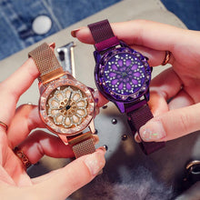 将图片加载到图库查看器，Lady lucky rose gold revolving flower Watch
