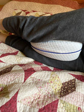 将图片加载到图库查看器，Orthopedic Knee Pillow With Memory Foam
